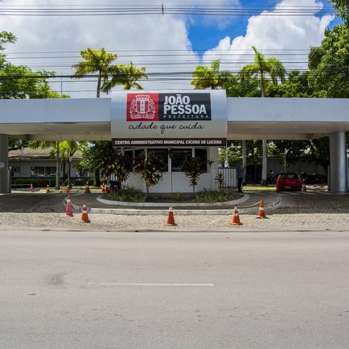 Pórtico de entrada da Prefeitura de João Pessoa, na Paraíba (Foto: Arquivo/Secom)